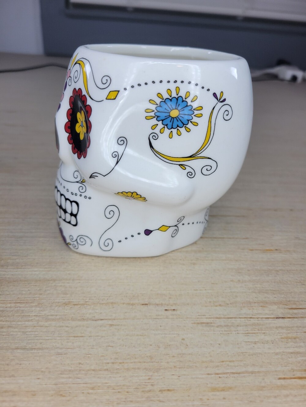 Williams Sonoma Day of the Dead Sugar Skull Mug Cup Set of 4 White Floral - Picture 3 of 7